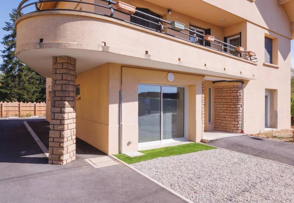 Апартаменти L'Aindus De Brou- Parking Prive- Rdc Бург-ан-Бресс Екстер'єр фото